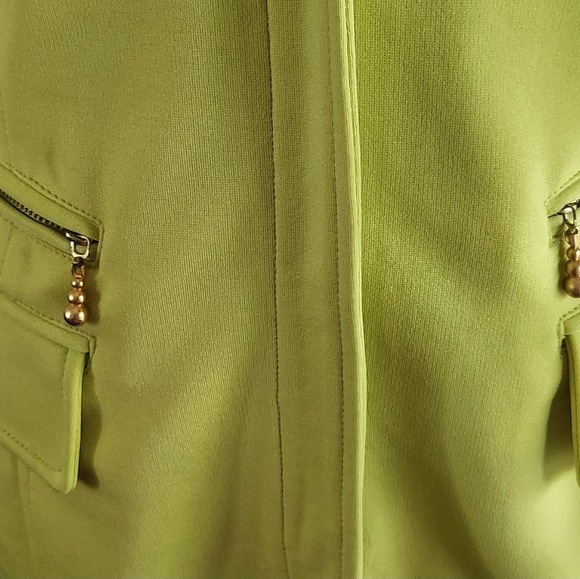 Vintage Dana Buchman Women's Suite in Lime Green. - Picture 10 of 16
